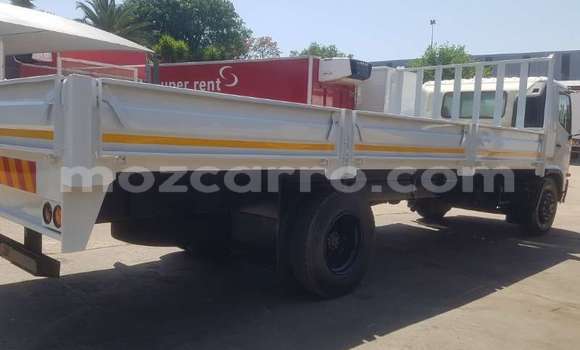Buy Used Hino 300 Series White Truck in Maputo in Maputo Buy Used Hino 300 Series White Truck in Maputo in Maputo