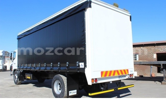 Nunua Ilio tumika Hino 300 Series Nyeupe Lori ndani ya Maputo nchini Maputo Nunua Ilio tumika Hino 300 Series Nyeupe Lori ndani ya Maputo nchini Maputo