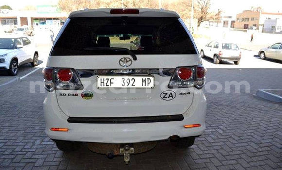Comprar Usado Toyota Fortuner Branco Carro em Maputo em Maputo Comprar Usado Toyota Fortuner Branco Carro em Maputo em Maputo