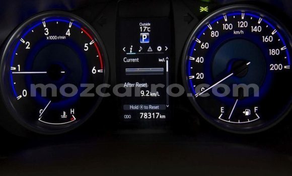 Comprar Usado Toyota Hilux Branco Carro em Moçambique em Nampula Comprar Usado Toyota Hilux Branco Carro em Moçambique em Nampula