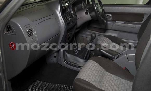 Tenga Tsaru Nissan NP 300 Zvimwe Mota in Mocambique in Nampula Tenga Tsaru Nissan NP 300 Zvimwe Mota in Mocambique in Nampula