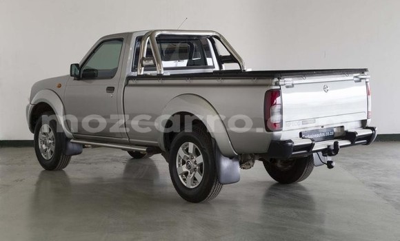 Tenga Tsaru Nissan NP 300 Zvimwe Mota in Mocambique in Nampula Tenga Tsaru Nissan NP 300 Zvimwe Mota in Mocambique in Nampula