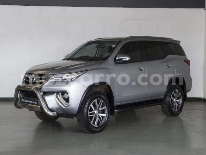 Big with watermark toyota fortuner nampula mocambique 9206