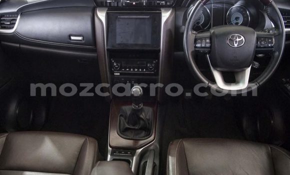 Buy Used Toyota Fortuner Silver Car in Mocambique in Nampula Buy Used Toyota Fortuner Silver Car in Mocambique in Nampula