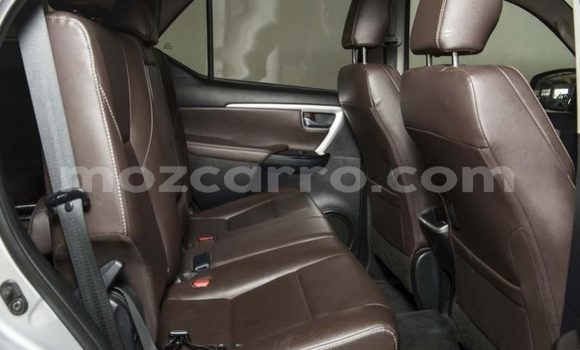 Buy Used Toyota Fortuner Silver Car in Mocambique in Nampula Buy Used Toyota Fortuner Silver Car in Mocambique in Nampula