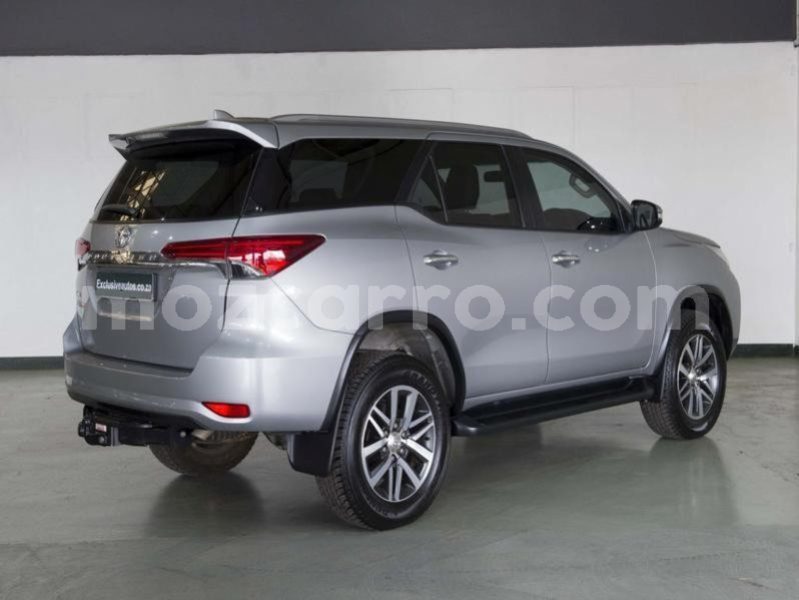 Big with watermark toyota fortuner nampula mocambique 9206