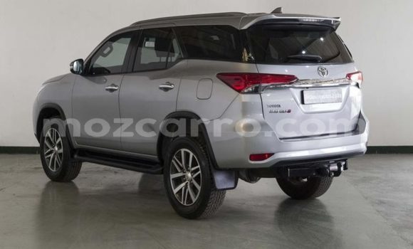 Buy Used Toyota Fortuner Silver Car in Mocambique in Nampula Buy Used Toyota Fortuner Silver Car in Mocambique in Nampula