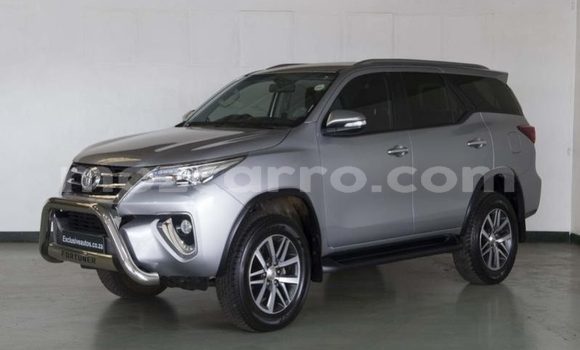 Buy Used Toyota Fortuner Silver Car in Mocambique in Nampula Buy Used Toyota Fortuner Silver Car in Mocambique in Nampula