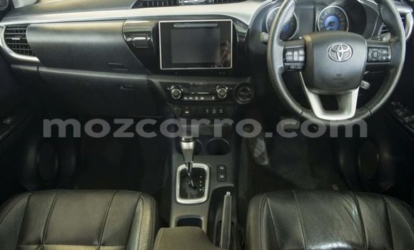 Tenga Tsaru Toyota Hilux Chena Mota in Mocambique in Nampula Tenga Tsaru Toyota Hilux Chena Mota in Mocambique in Nampula