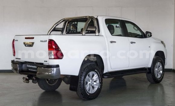 Tenga Tsaru Toyota Hilux Chena Mota in Mocambique in Nampula Tenga Tsaru Toyota Hilux Chena Mota in Mocambique in Nampula