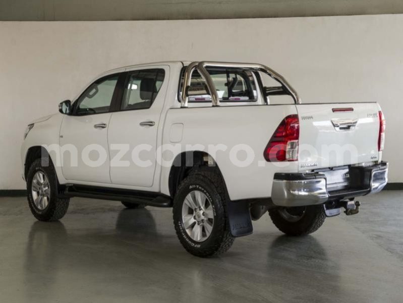 Big with watermark toyota hilux nampula mocambique 9208