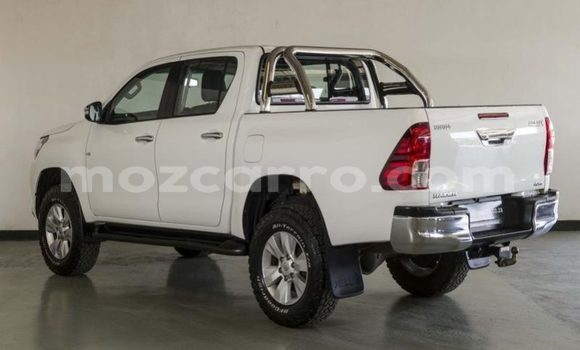 Tenga Tsaru Toyota Hilux Chena Mota in Mocambique in Nampula Tenga Tsaru Toyota Hilux Chena Mota in Mocambique in Nampula