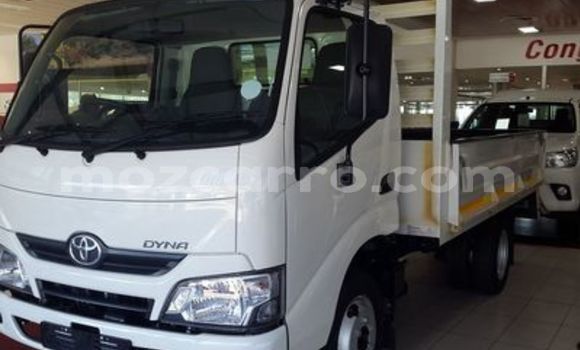 Buy Used Toyota Dyna White Car in Mocambique in Nampula