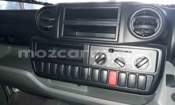 Nunua Ilio tumika Toyota Dyna Nyeupe Gari ndani ya Mocambique nchini Nampula Nunua Ilio tumika Toyota Dyna Nyeupe Gari ndani ya Mocambique nchini Nampula