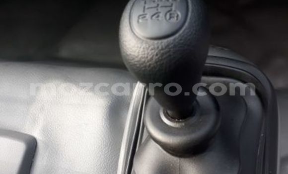 Nunua Ilio tumika Toyota Dyna Nyeupe Gari ndani ya Mocambique nchini Nampula Nunua Ilio tumika Toyota Dyna Nyeupe Gari ndani ya Mocambique nchini Nampula