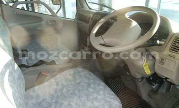 Nunua Ilio tumika Toyota Dyna Nyeupe Gari ndani ya Mocambique nchini Nampula Nunua Ilio tumika Toyota Dyna Nyeupe Gari ndani ya Mocambique nchini Nampula
