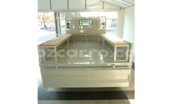 Nunua Ilio tumika Toyota Dyna Nyeupe Gari ndani ya Mocambique nchini Nampula Nunua Ilio tumika Toyota Dyna Nyeupe Gari ndani ya Mocambique nchini Nampula