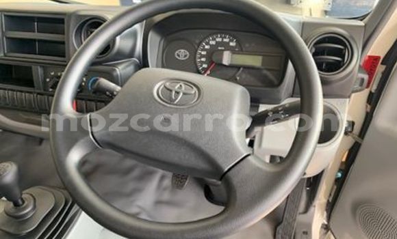 Buy Used Toyota Dyna White Car in Mocambique in Nampula Buy Used Toyota Dyna White Car in Mocambique in Nampula