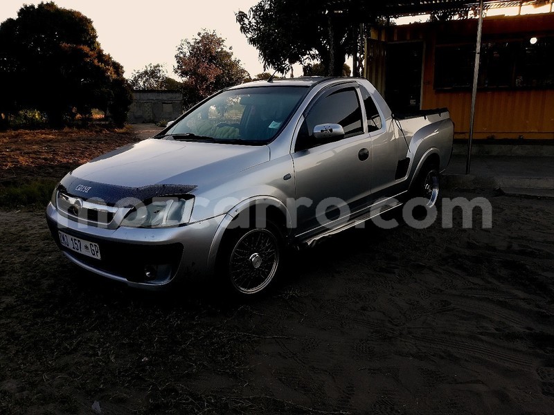 Big with watermark chevrolet corsa maputo manhica 9217