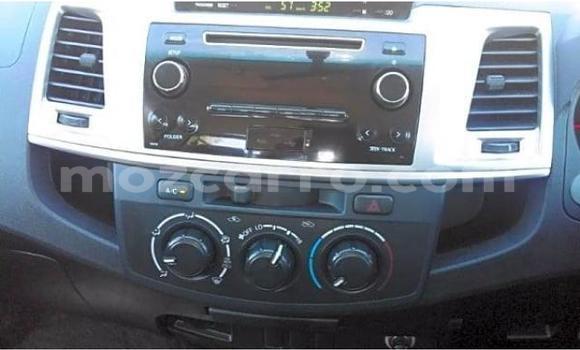 Tenga Tsaru Toyota Hilux Chena Mota in Mocambique in Nampula Tenga Tsaru Toyota Hilux Chena Mota in Mocambique in Nampula