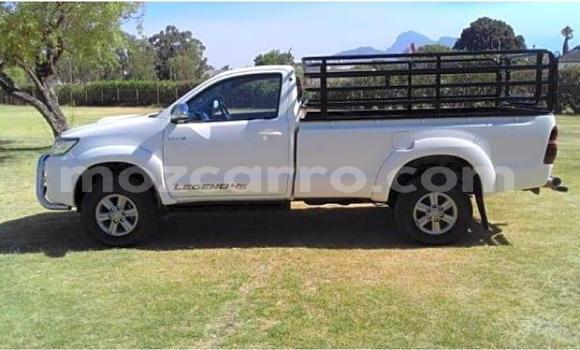 Tenga Tsaru Toyota Hilux Chena Mota in Mocambique in Nampula Tenga Tsaru Toyota Hilux Chena Mota in Mocambique in Nampula