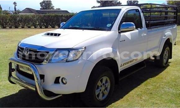 Tenga Tsaru Toyota Hilux Chena Mota in Mocambique in Nampula Tenga Tsaru Toyota Hilux Chena Mota in Mocambique in Nampula