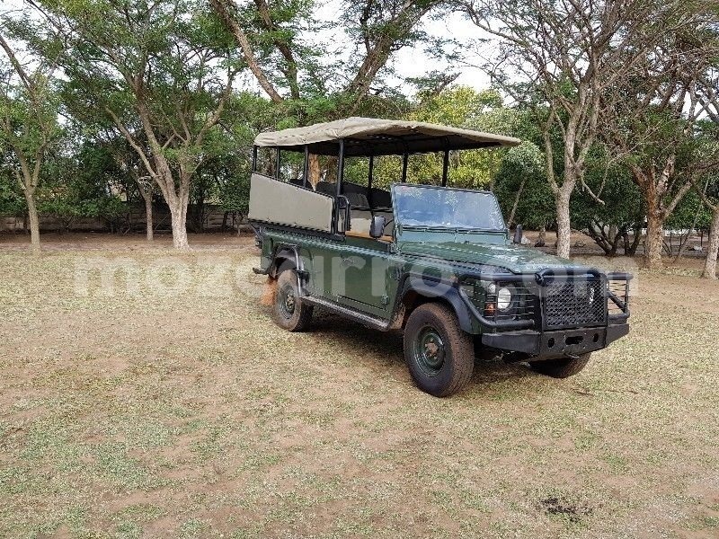 Big with watermark land rover defender maputo maputo 9238