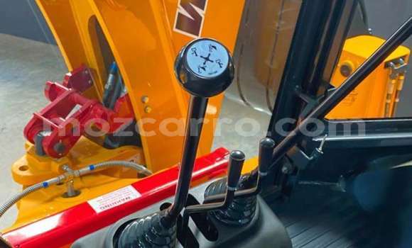 Buy Used Caterpillar 120 Other Truck in Maputo in Maputo Buy Used Caterpillar 120 Other Truck in Maputo in Maputo