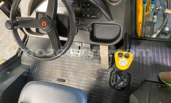 Buy Used Caterpillar 120 Other Truck in Maputo in Maputo Buy Used Caterpillar 120 Other Truck in Maputo in Maputo