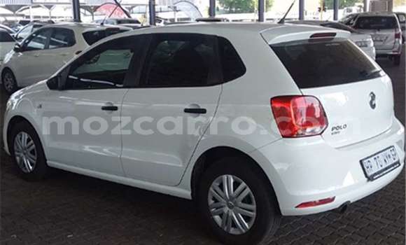 Comprar Usado Volkswagen Polo Branco Carro em Beira em Sofala Comprar Usado Volkswagen Polo Branco Carro em Beira em Sofala