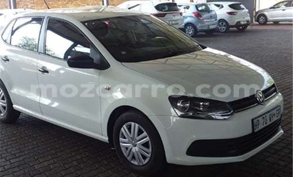 Comprar Usado Volkswagen Polo Branco Carro em Beira em Sofala Comprar Usado Volkswagen Polo Branco Carro em Beira em Sofala