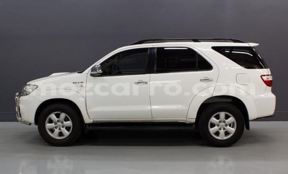 Buy Used Toyota Fortuner White Car in Maputo in Maputo Buy Used Toyota Fortuner White Car in Maputo in Maputo