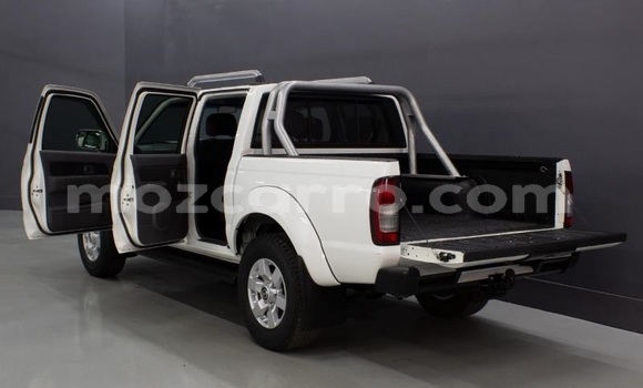 Buy Used Nissan NP 300 White Car in Maputo in Maputo Buy Used Nissan NP 300 White Car in Maputo in Maputo