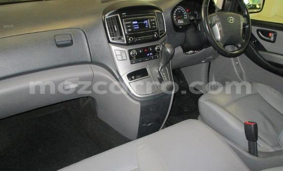 Tenga Imported Hyundai H1 Sirivha Mota in Zumbo in Tete Tenga Imported Hyundai H1 Sirivha Mota in Zumbo in Tete