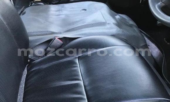 Buy Used Toyota Grand HiAce White Car in Beira in Sofala Buy Used Toyota Grand HiAce White Car in Beira in Sofala