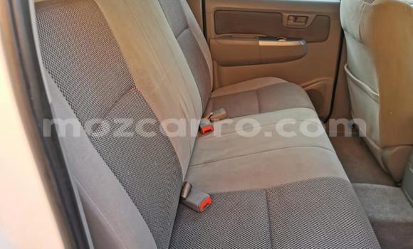 Buy Used Toyota Hilux White Car in Beira in Sofala Buy Used Toyota Hilux White Car in Beira in Sofala