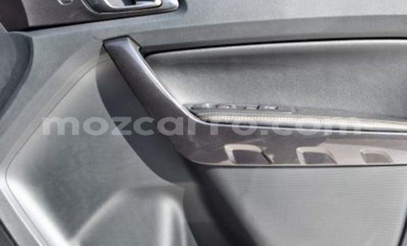 Tenga Tsaru Ford V8 Zvimwe Mota in Mocambique in Nampula Tenga Tsaru Ford V8 Zvimwe Mota in Mocambique in Nampula