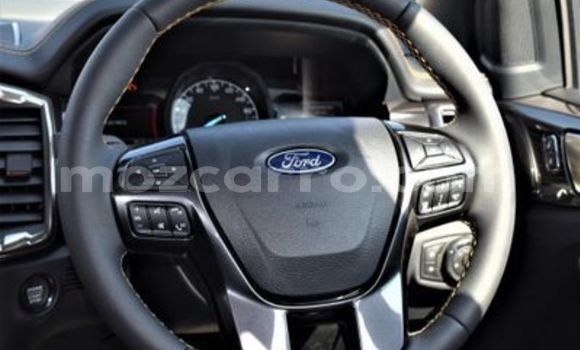 Tenga Tsaru Ford V8 Zvimwe Mota in Mocambique in Nampula Tenga Tsaru Ford V8 Zvimwe Mota in Mocambique in Nampula