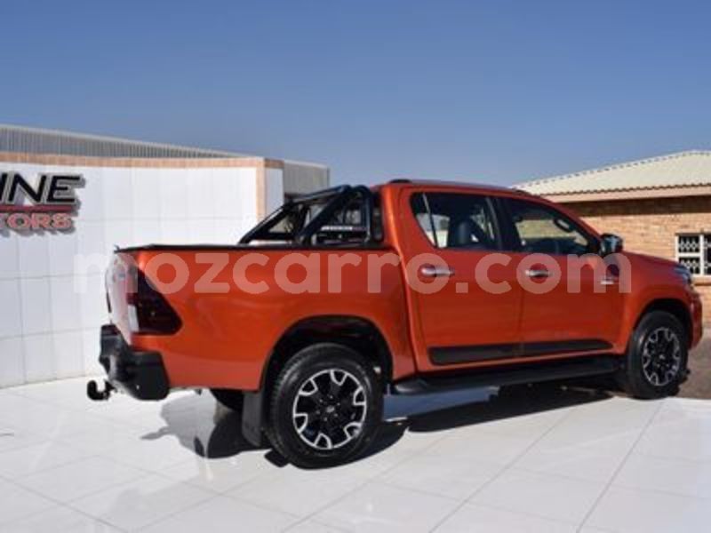 Big with watermark toyota hilux nampula mocambique 9283
