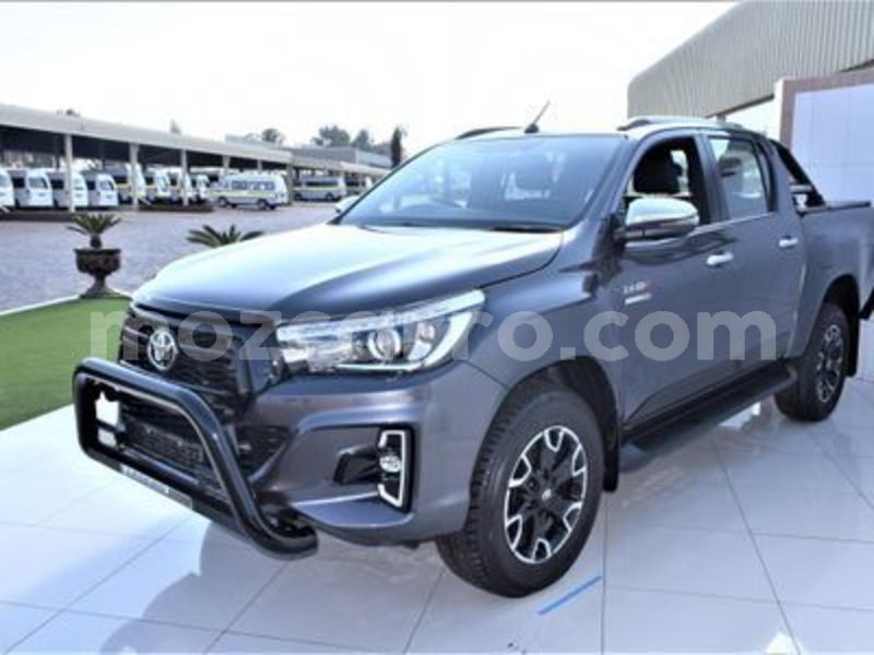 Big with watermark toyota hilux nampula mocambique 9285
