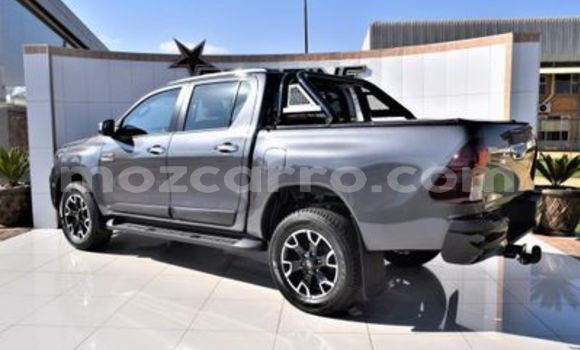 Nunua Ilio tumika Toyota Hilux Bluu Gari ndani ya Mocambique nchini Nampula Nunua Ilio tumika Toyota Hilux Bluu Gari ndani ya Mocambique nchini Nampula