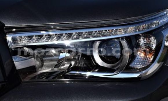 Nunua Ilio tumika Toyota Hilux Bluu Gari ndani ya Mocambique nchini Nampula Nunua Ilio tumika Toyota Hilux Bluu Gari ndani ya Mocambique nchini Nampula