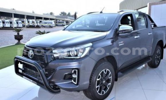 Nunua Ilio tumika Toyota Hilux Bluu Gari ndani ya Mocambique nchini Nampula Nunua Ilio tumika Toyota Hilux Bluu Gari ndani ya Mocambique nchini Nampula