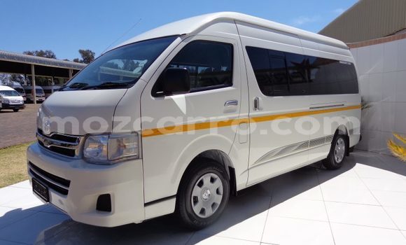 Nunua Ilio tumika Toyota Hiace Nyeupe Gari ndani ya Maputo nchini Maputo Nunua Ilio tumika Toyota Hiace Nyeupe Gari ndani ya Maputo nchini Maputo
