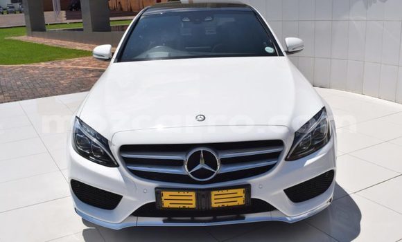 Nunua Ilio tumika Mercedes‒Benz 200 Nyeupe Gari ndani ya Maputo nchini Maputo Nunua Ilio tumika Mercedes‒Benz 200 Nyeupe Gari ndani ya Maputo nchini Maputo