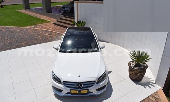 Nunua Ilio tumika Mercedes‒Benz 200 Nyeupe Gari ndani ya Maputo nchini Maputo Nunua Ilio tumika Mercedes‒Benz 200 Nyeupe Gari ndani ya Maputo nchini Maputo