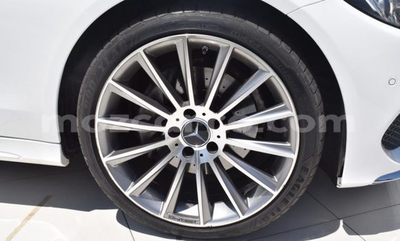 Nunua Ilio tumika Mercedes‒Benz 200 Nyeupe Gari ndani ya Maputo nchini Maputo Nunua Ilio tumika Mercedes‒Benz 200 Nyeupe Gari ndani ya Maputo nchini Maputo