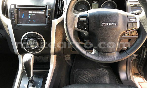 Nunua Ilio tumika Isuzu KB Fedha Gari ndani ya Maputo nchini Maputo Nunua Ilio tumika Isuzu KB Fedha Gari ndani ya Maputo nchini Maputo