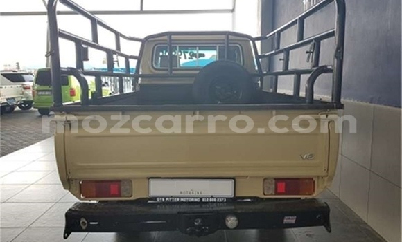 Nunua Ilio tumika Toyota Land Cruiser Brown Gari ndani ya Maputo nchini Maputo Nunua Ilio tumika Toyota Land Cruiser Brown Gari ndani ya Maputo nchini Maputo