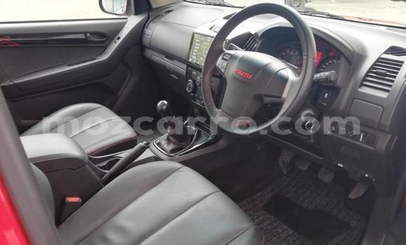Comprar Usado Isuzu KB Vermelho Carro em Maputo em Maputo Comprar Usado Isuzu KB Vermelho Carro em Maputo em Maputo